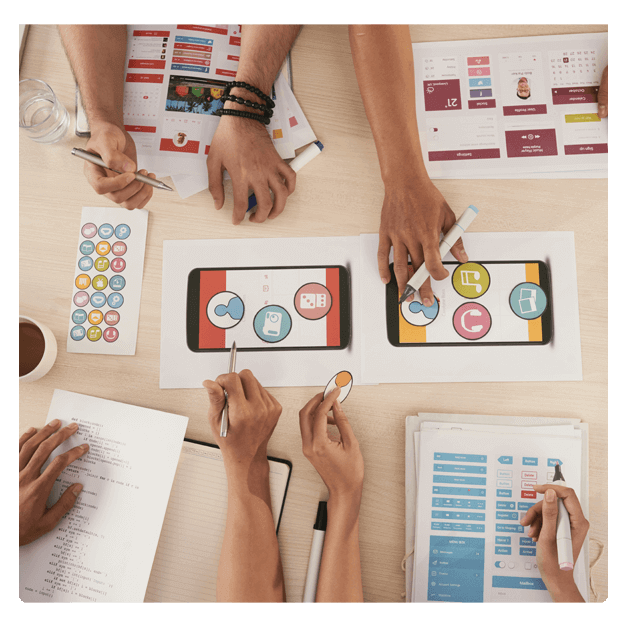 ¿Quién usará esta aplicación? ¿Por qué necesitarían esta aplicación? Al crear una estrategia sólida basada en la investigación, somos capaces de transformar una idea simple en una sofisticada aplicación móvil que será utilizada por sus clientes.